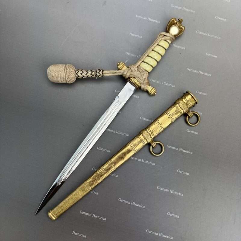 German historica Militaria Kiel Orden Abzeichen Auszeich Kriegsmarine Dolch 1