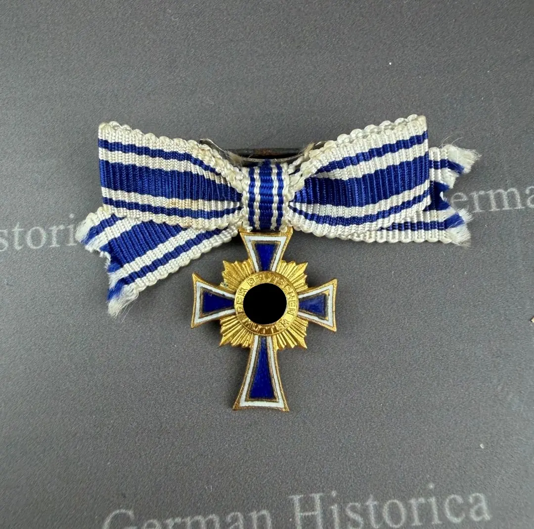 Mutterkreuz, Orden, Abzeichen 06