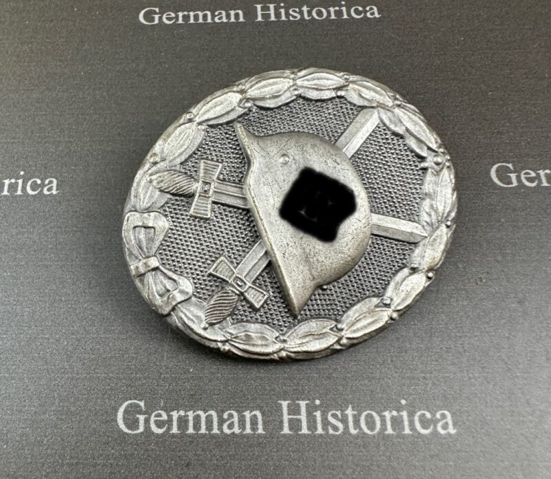 Verwundetenabzeichen 1940 Silber Buntmetall